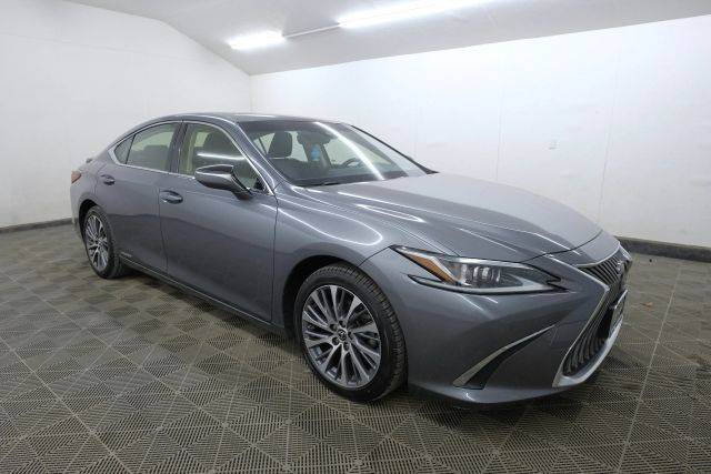 2019 Lexus ES ES 300h FWD photo