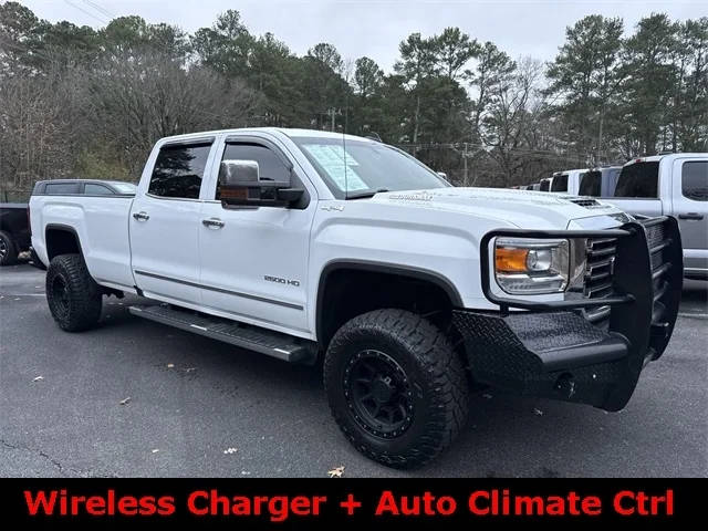 2019 GMC Sierra 2500HD SLT 4WD photo