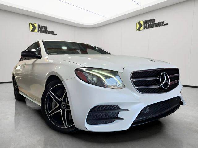 2019 Mercedes-Benz E-Class E 300 RWD photo