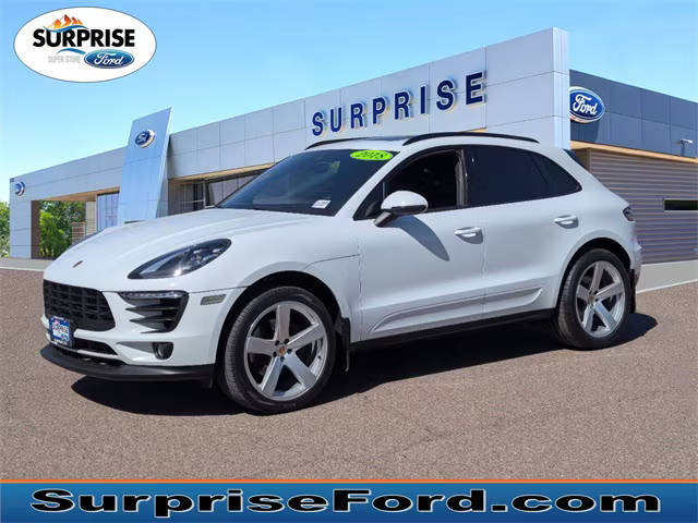 2018 Porsche Macan AWD photo