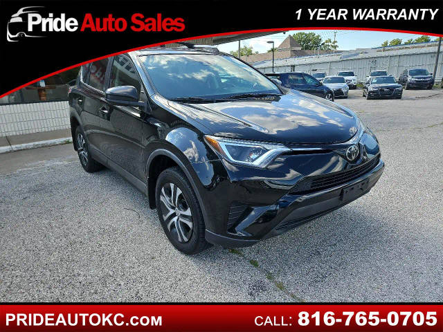 2018 Toyota RAV4 LE AWD photo