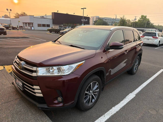 2019 Toyota Highlander XLE AWD photo