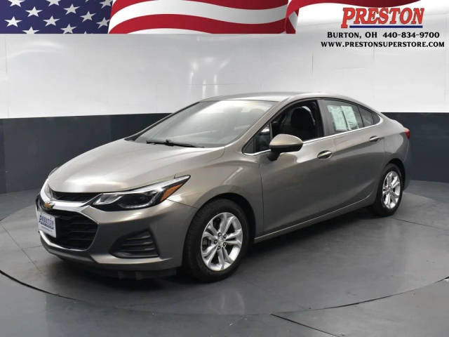 2019 Chevrolet Cruze LT FWD photo