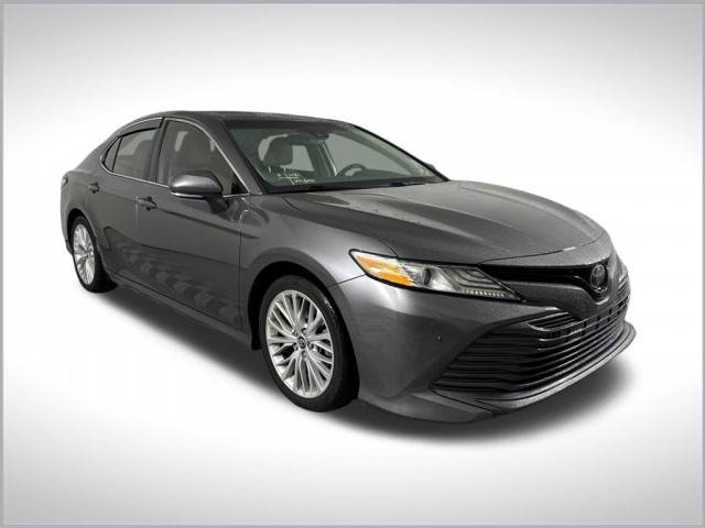 2018 Toyota Camry XLE FWD photo