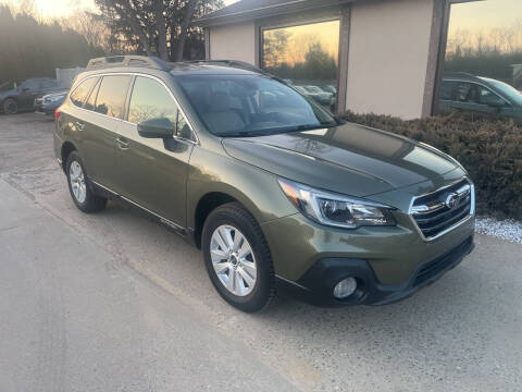 2019 Subaru Outback Premium AWD photo