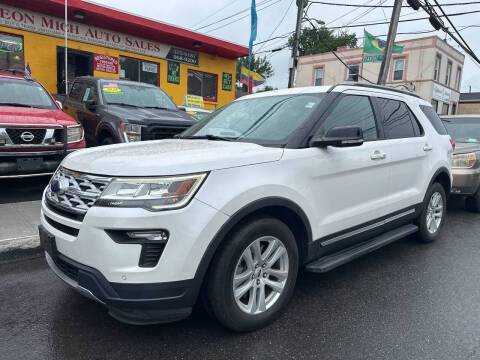 2018 Ford Explorer XLT 4WD photo