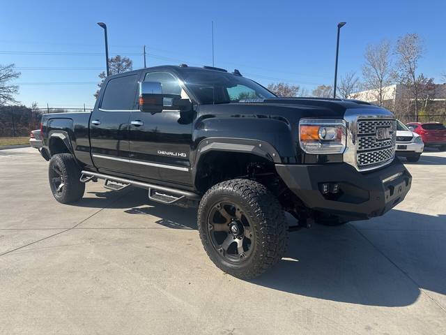 2019 GMC Sierra 3500HD Denali 4WD photo