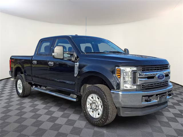 2018 Ford F-250 Super Duty XLT 4WD photo