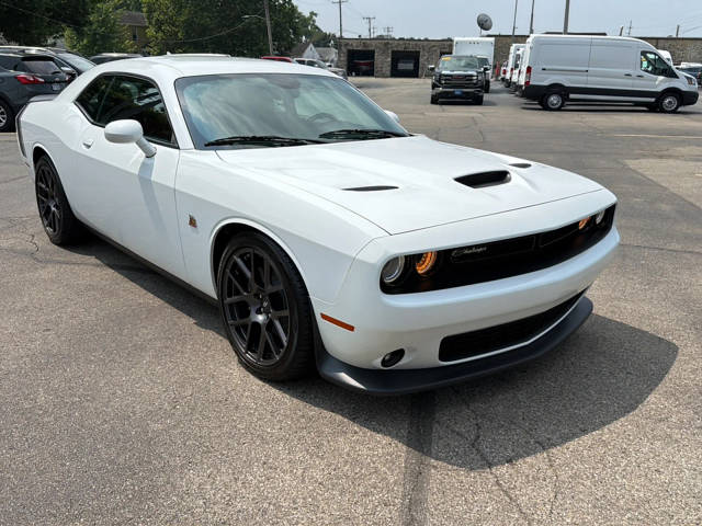 2019 Dodge Challenger R/T Scat Pack RWD photo