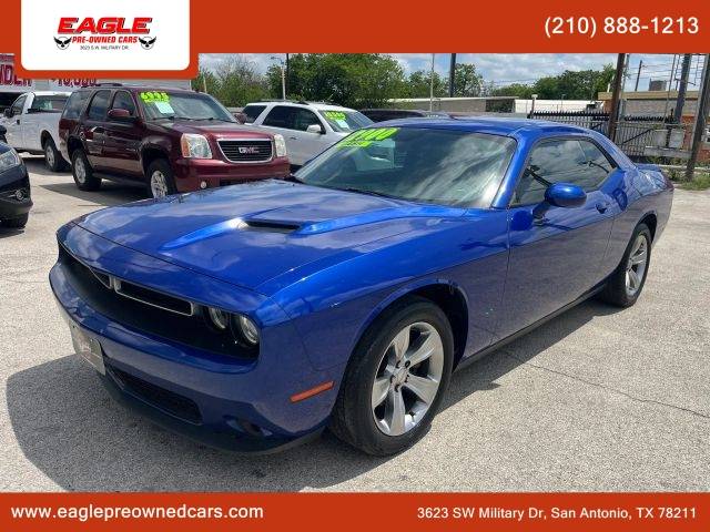 2019 Dodge Challenger SXT RWD photo