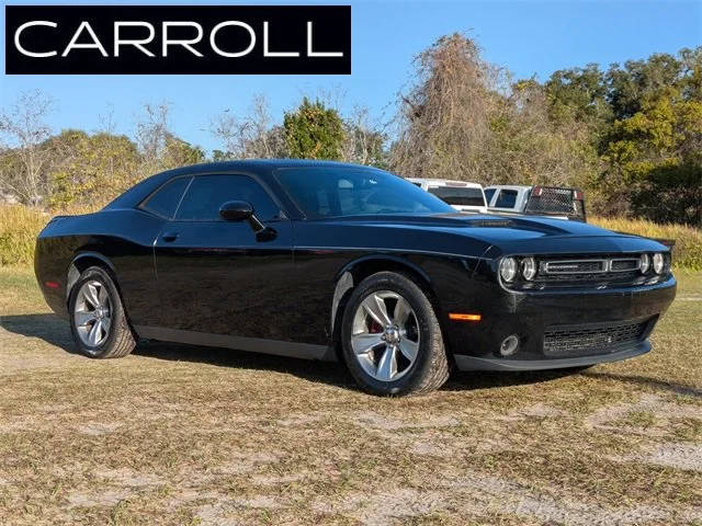 2018 Dodge Challenger SXT RWD photo