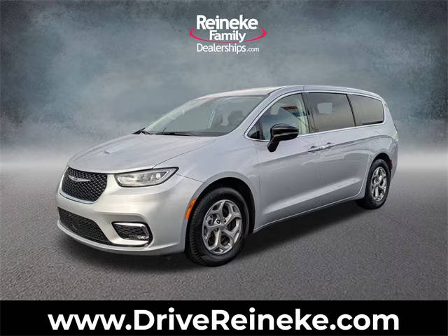 2019 Chrysler Pacifica Minivan Touring L FWD photo