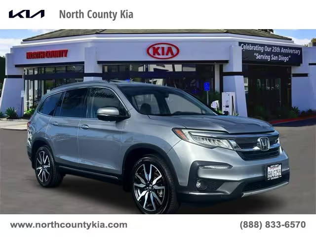 2019 Honda Pilot Touring 8-Passenger FWD photo