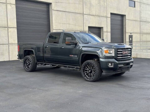 2019 GMC Sierra 2500HD SLT 4WD photo