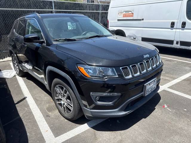 2018 Jeep Compass Latitude w/Sun/Wheel Pkg FWD photo