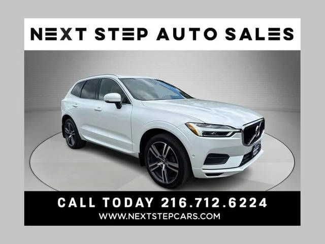 2019 Volvo XC60 Momentum AWD photo