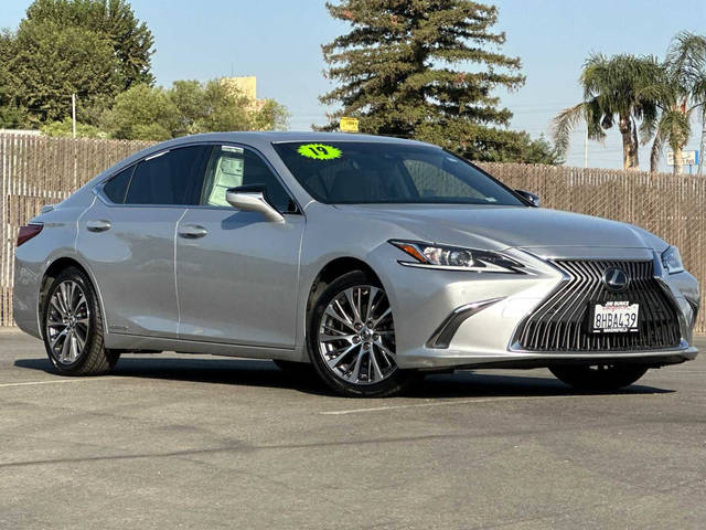 2019 Lexus ES ES 300h FWD photo