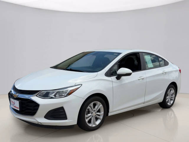 2019 Chevrolet Cruze LS FWD photo