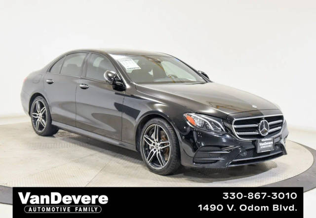 2019 Mercedes-Benz E-Class E 300 AWD photo