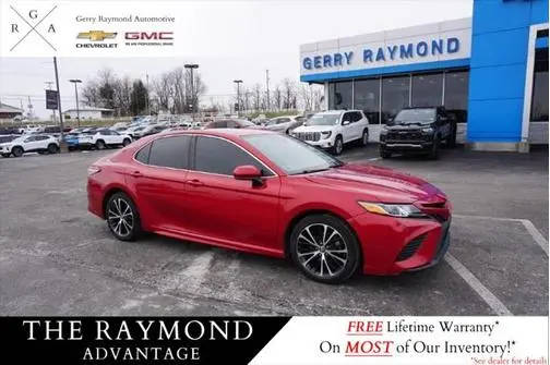 2019 Toyota Camry SE FWD photo