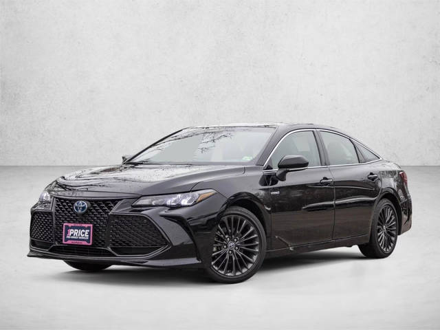 2019 Toyota Avalon Hybrid XSE FWD photo