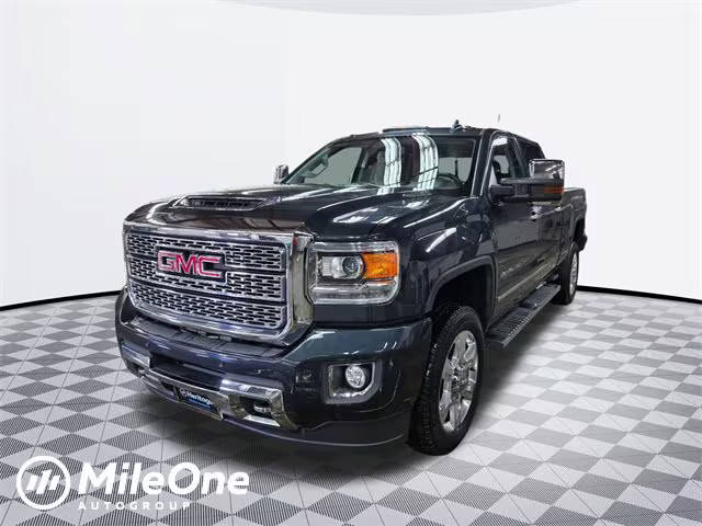 2019 GMC Sierra 2500HD Denali 4WD photo