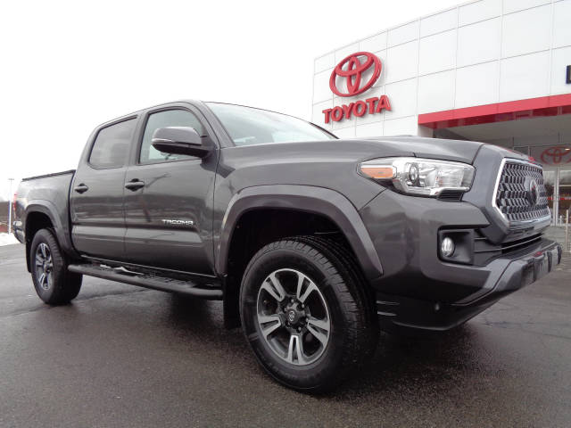 2018 Toyota Tacoma TRD Sport 4WD photo