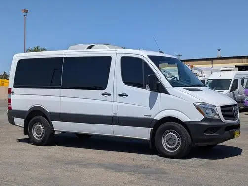 2016 Mercedes-Benz Sprinter  RWD photo