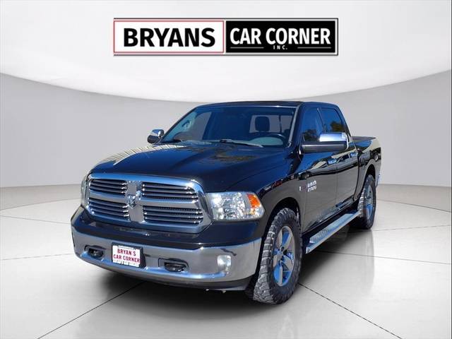 2017 Ram 1500 SLT 4WD photo