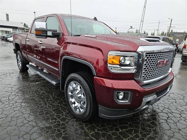 2017 GMC Sierra 3500HD Denali 4WD photo