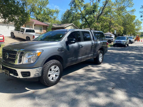 2017 Nissan Titan SV 4WD photo