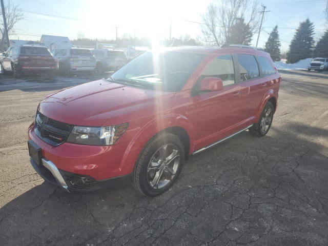 2017 Dodge Journey Crossroad Plus AWD photo