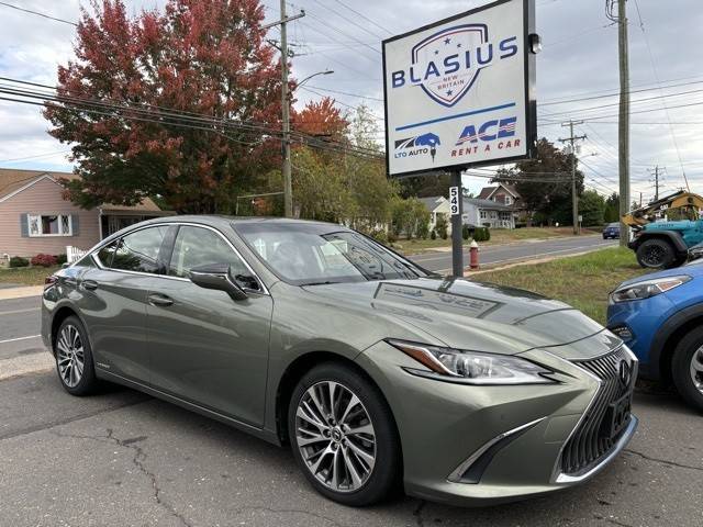 2019 Lexus ES ES 300h FWD photo