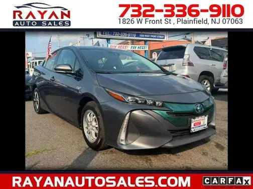2017 Toyota Prius Prime Plus FWD photo