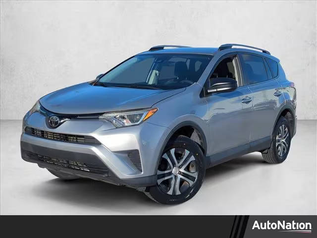 2018 Toyota RAV4 LE FWD photo
