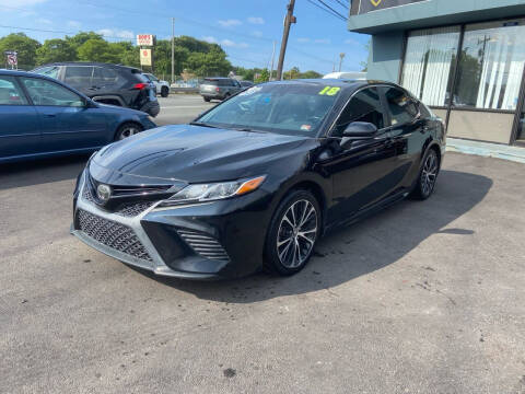 2018 Toyota Camry SE FWD photo