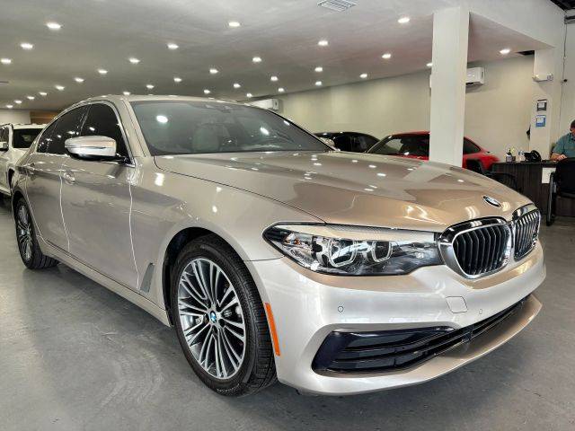 2019 BMW 5 Series 530i RWD photo