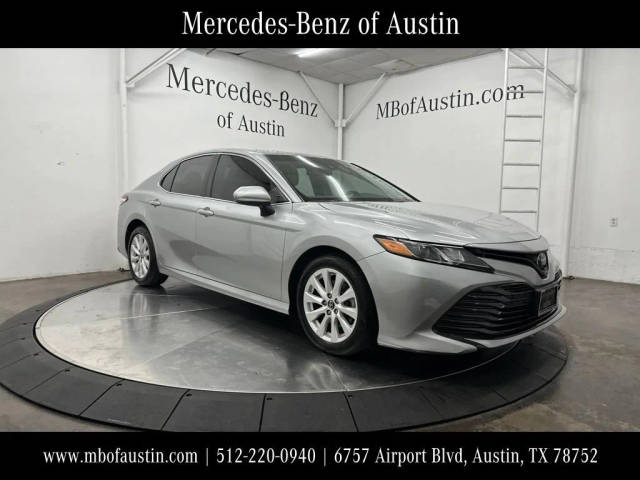 2018 Toyota Camry LE FWD photo
