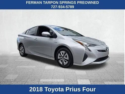 2018 Toyota Prius Three FWD photo