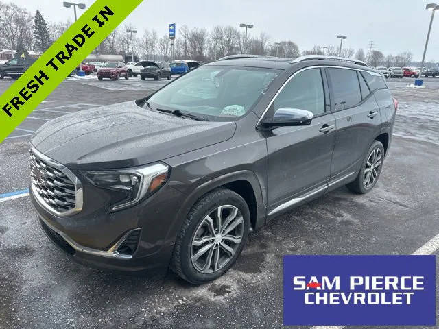 2019 GMC Terrain Denali FWD photo