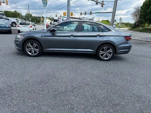 2019 Volkswagen Jetta R-Line FWD photo