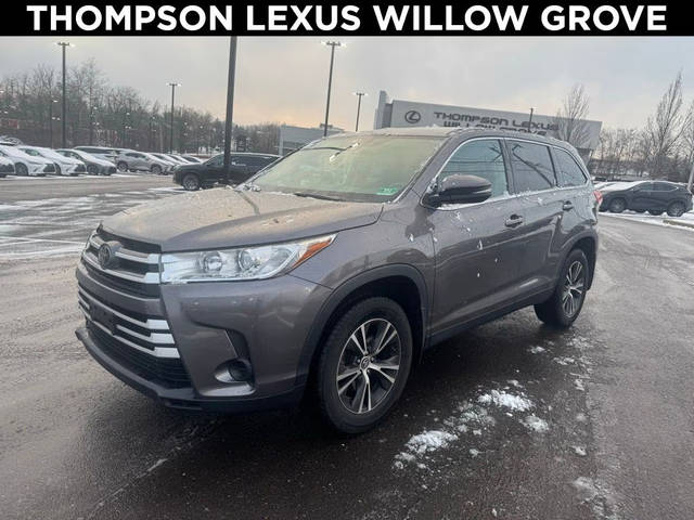 2019 Toyota Highlander LE AWD photo