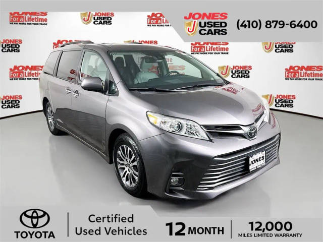 2019 Toyota Sienna XLE FWD photo
