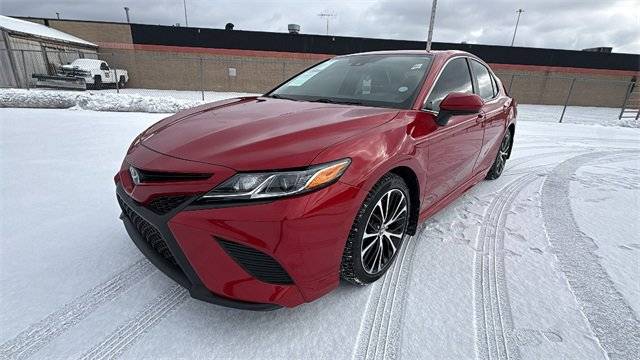 2019 Toyota Camry SE FWD photo