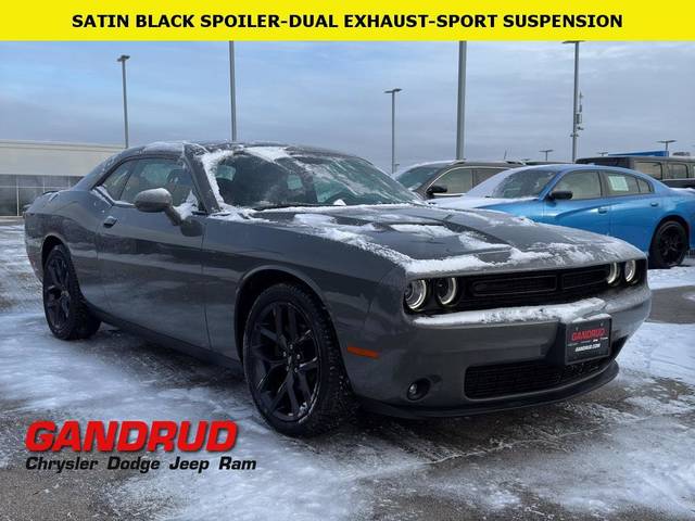 2019 Dodge Challenger SXT RWD photo