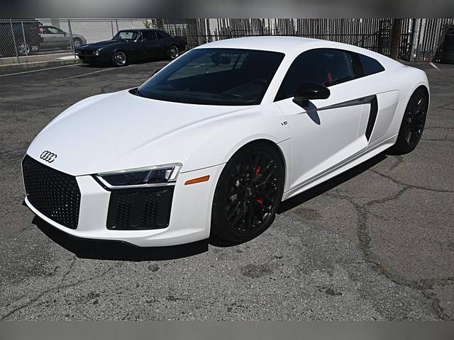 2018 Audi R8 V10 RWD photo