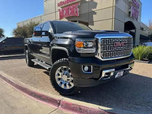 2019 GMC Sierra 2500HD Denali 4WD photo