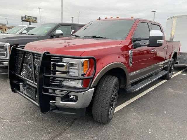 2019 Ford F-250 Super Duty LARIAT 4WD photo