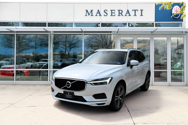 2019 Volvo XC60 Momentum AWD photo