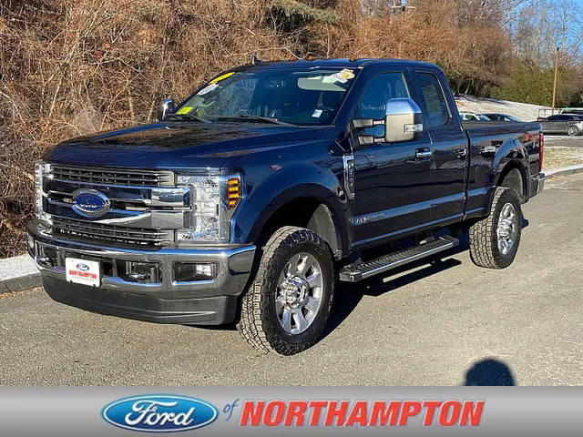 2019 Ford F-350 Super Duty LARIAT 4WD photo